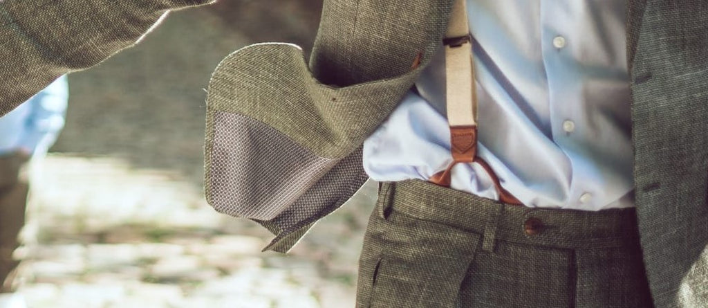 Premium Suspenders | ¿Cómo fijar los tirantes con a los Los tirantes pueden fijarse a los pantalones de dos maneras. Uno puede uso de las pinzas, que permiten sujetar